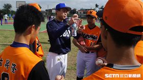 富邦悍將賴鴻誠到楊梅高中教學分享（圖／陳怡汝攝）