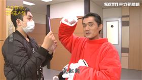 江國賓穿布偶裝　扮可愛豬仔大玩偶　