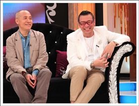 洪偉明與呂芳智牽手33年（圖／翻攝自微博）