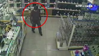 天冷睡公園受不了　男大賣場偷發熱衣