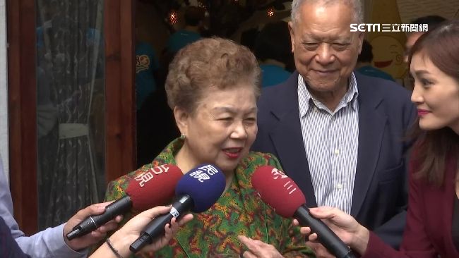 柯文哲民調低　柯媽：不一定要當市長