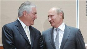 川普,石化業,狄勒森,Rex Tillerson,國務卿,提名,蒲亭,Putin,俄羅斯（CNN ）http://money.cnn.com/2016/12/06/news/tillerson-trump-secretary-state-exxonmobil/index.html
