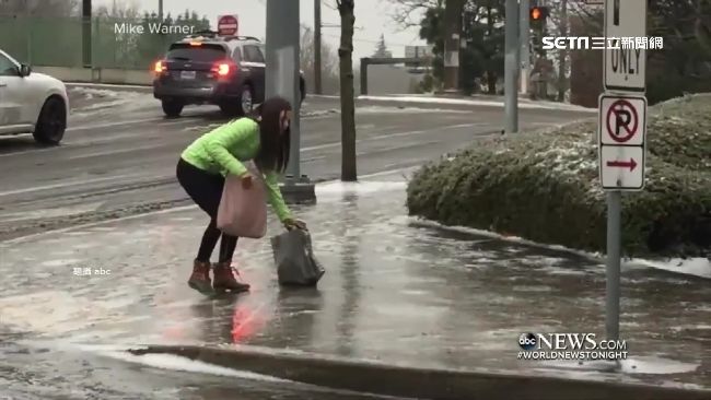 美日周末暴雪！街道冰封、鏟雪車過勞