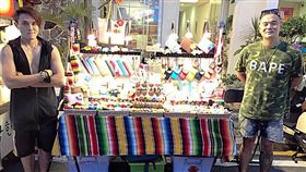 郭世倫,墾丁,擺攤。圖／郭世倫臉書