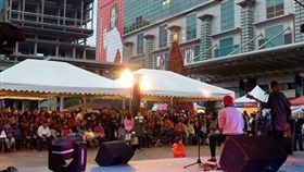 101耶誕市集不付表演費挨轟。(圖/翻攝自安妮塔克臉書)-https://www.facebook.com/AnnieTaco/photos/a.635832263095433.1073741831.607886899223303/1463189530359698/?type=3&theater