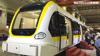 擺脫銀灰系　捷運環狀線列車黃的亮眼