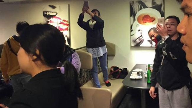 港獨人士遇襲　遭愛國同心會潑水怒罵