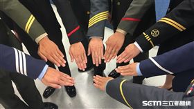 國防部針對志願役士官兵推榮譽袖帶　盧冠妃攝