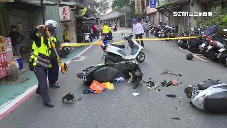 小巷內互不相讓　機車對撞2騎士送醫