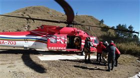 台中一男雪山攻頂痔瘡發作／消防隊提供