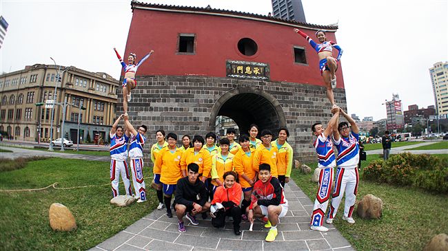 臺北跨年開場　VCR集結運動之光