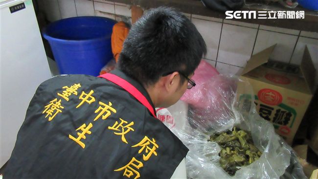 嚇人！抽驗牛肉麵酸菜　近7成不合格