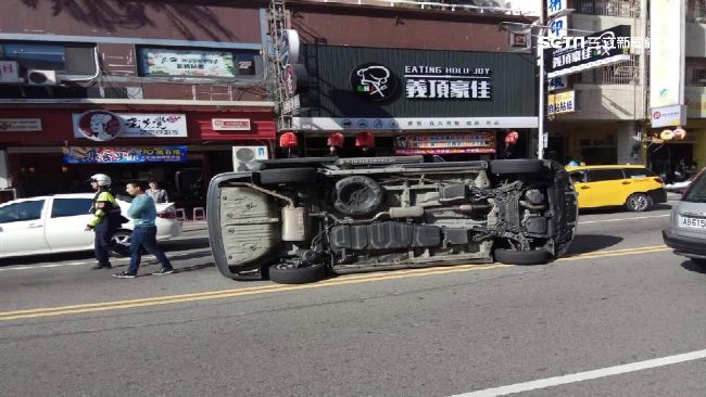 休旅車疑搶快撞車　BMW再次完勝