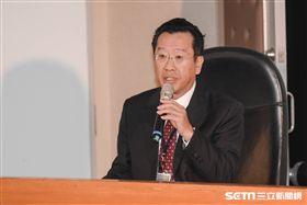 不當黨產處理委員會主委顧立雄16日主持中廣、中影預備聽證會　圖／記者林敬旻攝