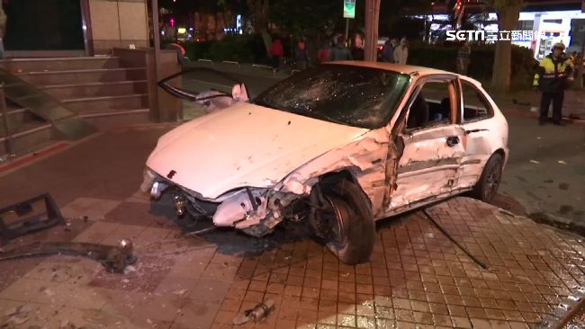 2車追撞波及機車　車主都得負責任