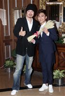 「快樂幫」歌手楊程鈞等待10年終發行首張迷你專輯《藏不住》。（記者邱榮吉/攝影）