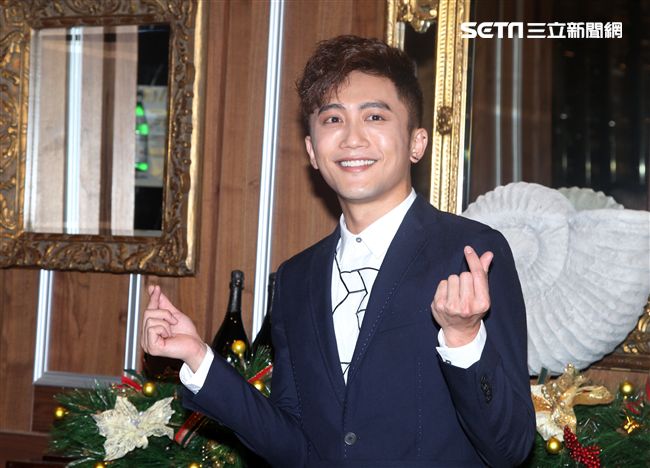 「快樂幫」歌手楊程鈞等待10年終發行首張迷你專輯《藏不住》。（記者邱榮吉/攝影）