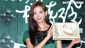 林志玲第一次零距離，全台唯一首場年曆簽名會。（記者邱榮吉/攝影）