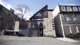 f摺疊年度屋1600