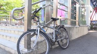 鐵馬哥硬闖電梯　無障礙電梯GG了