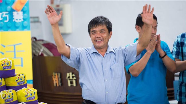 研發鳩尾蜂巢積木　台老闆單挑樂高