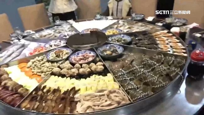 滿漢全席一次上桌　超大火鍋驚呆食客