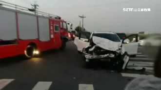 號誌異常2車撞　當地人：這路口很陰