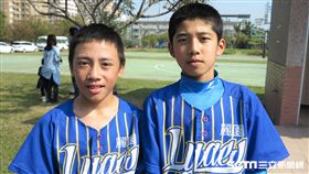 麗園少棒謝誠威和陳昱凱（圖／記者王怡翔攝）