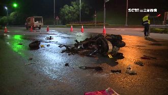 搶快逆向撞小貨車　機車瞬間成火球