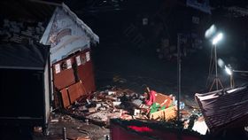 耶誕市集,德國,Kaiser Wilhelm Memorial Church,恐攻,歐洲,警戒
圖／美聯社／達志影像 16:9