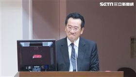不當黨產委員會主委顧立雄，內政委員會備詢。（記者盧素梅攝）