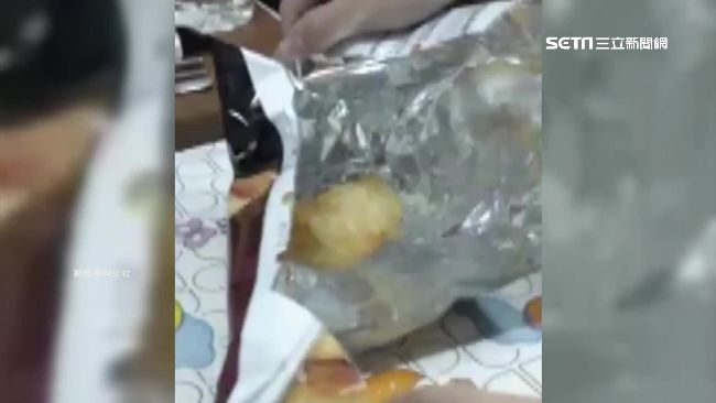 開心吃零食　打開竟只有一片洋芋片…