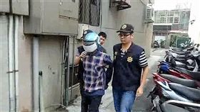 嫌犯陳金標持鐵撬打傷江蕙胞弟逃逸，警方透過DNA逮人，但他堅稱不認識江蕙及家人（翻攝畫面）