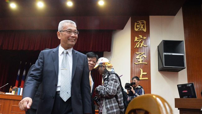財政部長：12月出口續呈雙位數成長