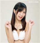 女優雪白柑菜是選美出身的正妹。（記者邱榮吉/攝影）