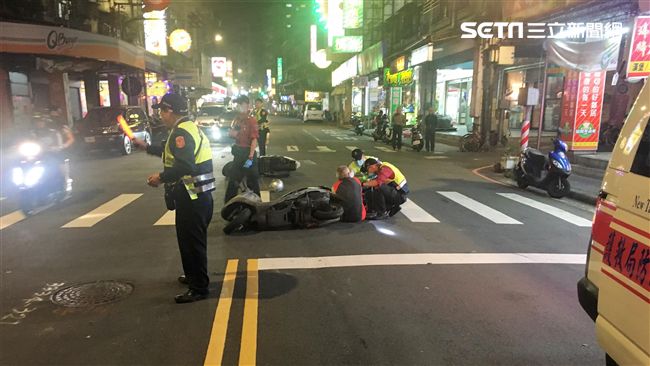 醉父騎車接送小孩　追撞女騎士雙倒地