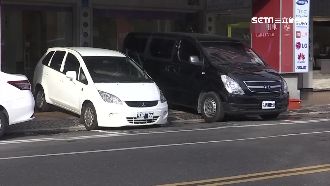 租車行騎樓違停罰怕了　貼膠帶防檢舉