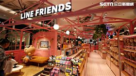 LINE FRIENDS Cafe & Store,咖啡廳,熊美,兔兔,熊大（圖／記者簡佑庭攝）