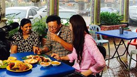 錄影遭逢暴雨，詹姆士和韋汝雨中狼狽吃美食