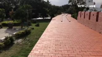 驚！婦人恆春古城拍照　意外墜落城牆