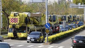 起重傳奇胡鵬飛告別式 車隊大陣仗送行 中央社