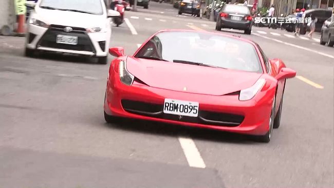 怕撞到名車沒錢賠　9成駕駛保險加碼