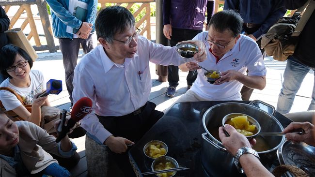 遭批大巨蛋歹戲拖棚　柯文哲這樣說…