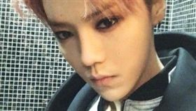 鹿晗入選2016大陸留學生創新創業50人。(圖/翻攝自鹿晗微博)-http://s.weibo.com/weibo/%E9%B9%BF%E6%99%97