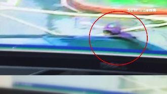 拒檢拖行女警　 嫌：身背4罪當然跑