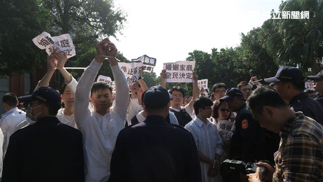持續抗爭　反同團體轉往凱道