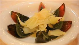 食藥署闢謠，皮蛋不是馬尿製作的。(圖／Flikr　CC授權／原作者hjw223，網址http://bit.ly/2hZMblE)