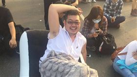 劉宇,四叉貓,同志,反同抗議,立法院,同性婚姻,婚姻平權（圖／翻攝自劉宇臉書）