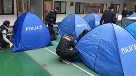 警察,帳篷,帷幕,死者,忌諱
圖／中央社