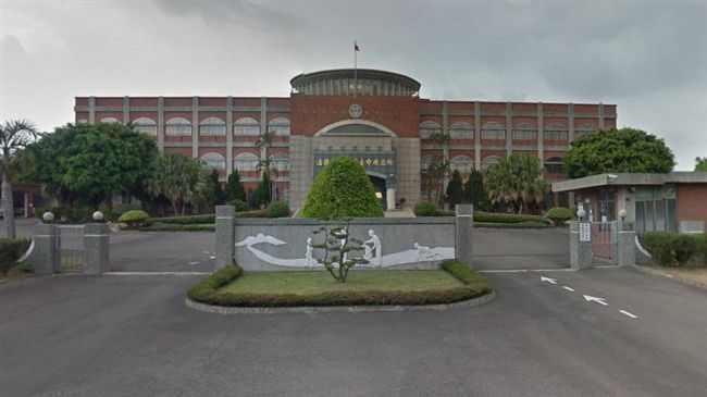 不爽她跳繩起口角　哥哥亂棍打死妹